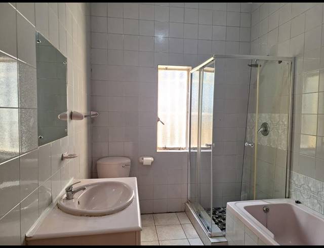 3 BEDROOM PROPERTY TO RENT IN DALVIEW